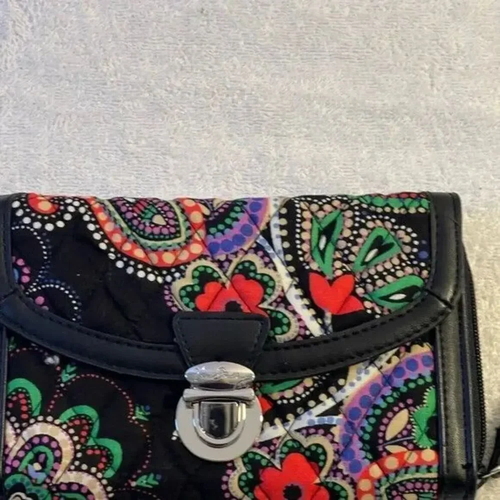 Vera Bradley, Kiev Paisley, wristlet wallet NWOT 7.5 X 5 - Picture 2 of 8